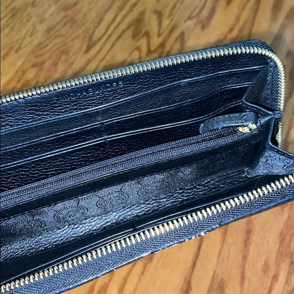 Black Leather Michael Kors Wallet - Picture 3 of 3
